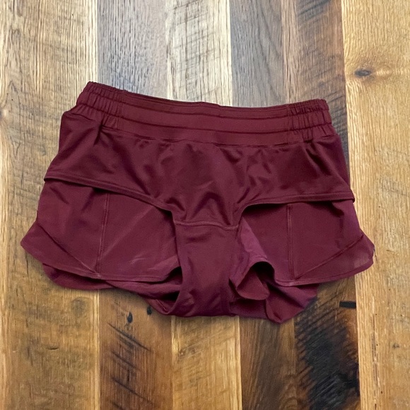 Lululemon Hotty Hot Shorts - Deep Rogue, Sz 6 - Picture 5 of 10